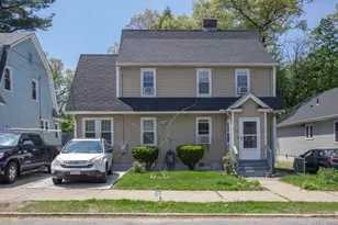 34 Preston St, Springfield, MA 01109 - Photo 2