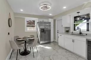 46 Knollwood St, Springfield, MA 01104 - Photo 12