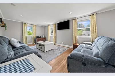 13 Douglas Ave, Beverly, MA 01915 - Photo 10