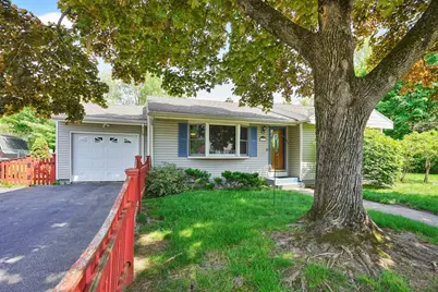 57 Tavistock St, Springfield, MA 01119 - Photo 2