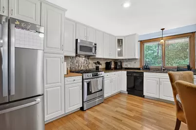 57 Tavistock St, Springfield, MA 01119 - Photo 6