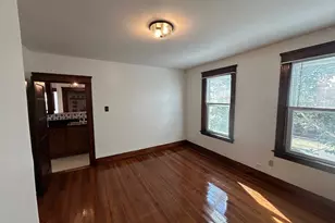 31 Chrome St, Worcester, MA 01604 - Photo 6