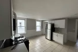 19 Henchman St, Worcester, MA 01605 - Photo 4