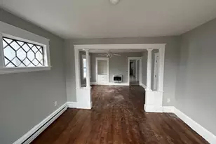 19 Henchman St, Worcester, MA 01605 - Photo 2