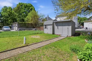 54 Hampshire St, Lowell, MA 01850 - Photo 6
