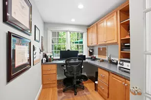 22 Longmeadow Dr, Canton, MA 02021 - Photo 14