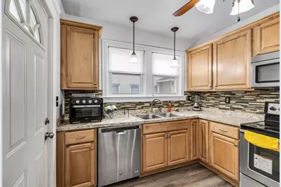 79 Marsden St, Springfield, MA 01109 - Photo 16