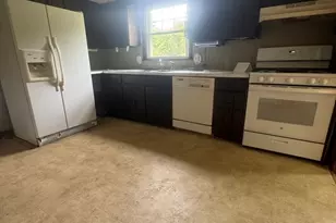 50 Milford St, Medway, MA 02053 - Photo 8