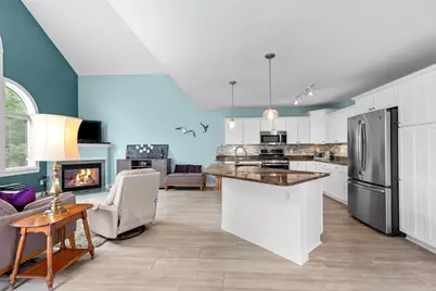 2 Beach Plum Ln #E, Bourne, MA 02532 - Photo 10