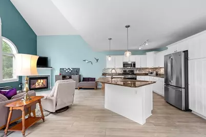 2 Beach Plum Ln #E, Bourne, MA 02532 - Photo 8