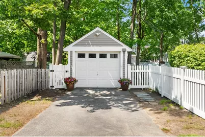 85 Mineral Street, Reading, MA 01867 - Photo 32