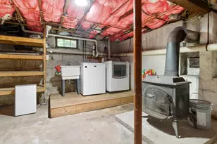 85 Mineral St, Reading, MA 01867 - Photo 30