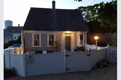 15 Carver Street #1, Provincetown, MA 02657 - Photo 2