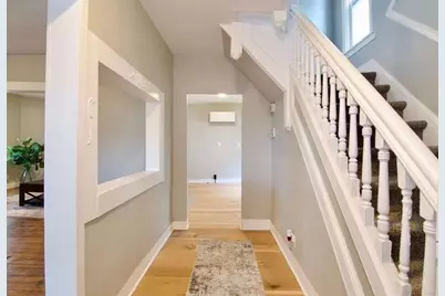 20 Crosby St, Springfield, MA 01105 - Photo 8