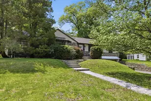 180 Eliot St, Brookline, MA 02467 - Photo 34
