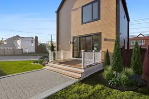 236 Lake St, Waltham, MA 02451 - Photo 4