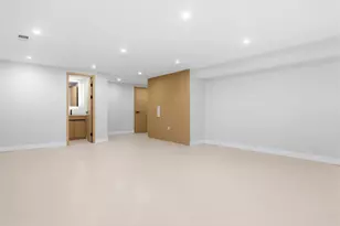 236 Lake St, Waltham, MA 02451 - Photo 32
