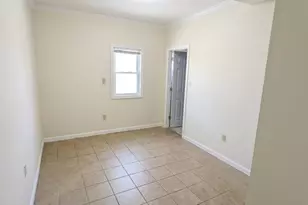 1084 Chestnut St, Newton, MA 02464 - Photo 10