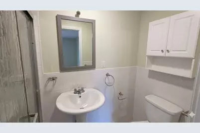 1084 Chestnut St #1, Newton, MA 02464 - Photo 12