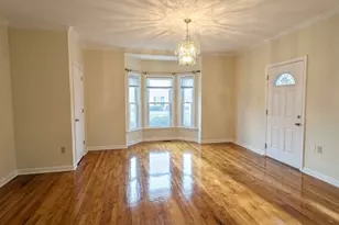 1084 Chestnut St, Newton, MA 02464 - Photo 2