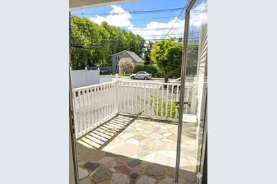 1084 Chestnut St #1, Newton, MA 02464 - Photo 14