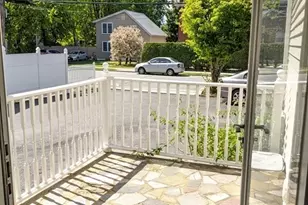 1084 Chestnut St, Newton, MA 02464 - Photo 14