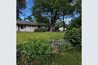 164 W Bacon St, Plainville, MA 02762 - Photo 2