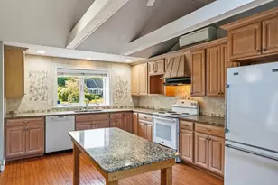 9 E Harbor Cir, Falmouth, MA 02536 - Photo 6