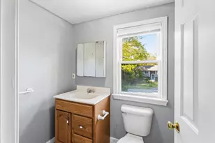 9 E Harbor Cir, Falmouth, MA 02536 - Photo 8