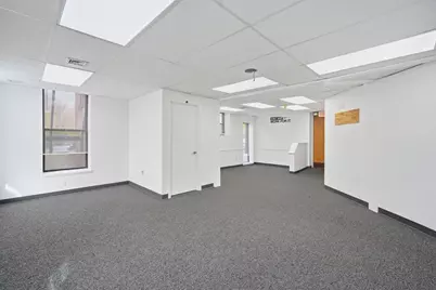 222 Carew St, Springfield, MA 01104 - Photo 10