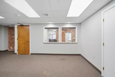 222 Carew St, Springfield, MA 01104 - Photo 12