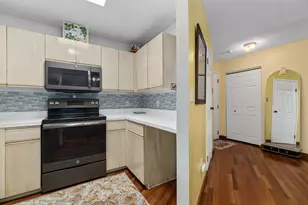677 Quincy Shore Dr, Quincy, MA 02170 - Photo 4