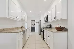 96 Cliffside Dr, Plymouth, MA 02360 - Photo 4