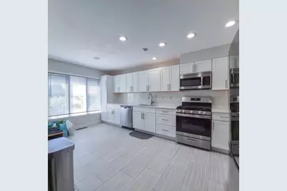 65 Bayberry Ln #65, Dartmouth, MA 02747 - Photo 2