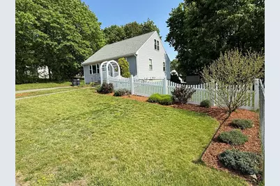 10 Vandette Ave, Dracut, MA 01826 - Photo 2