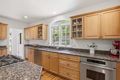 2 Eaton Ct, Winchester, MA 01890 - Photo 14
