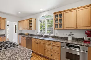 2 Eaton Ct, Winchester, MA 01890 - Photo 14
