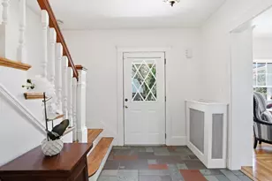 2 Eaton Ct, Winchester, MA 01890 - Photo 6