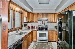 419 Southwick Rd, Westfield, MA 01085 - Photo 2