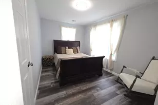 276 Sumner St, Stoughton, MA 02072 - Photo 16