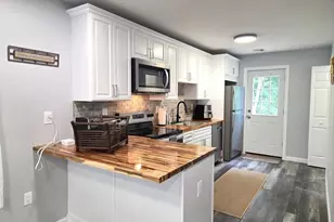 276 Sumner St, Stoughton, MA 02072 - Photo 4
