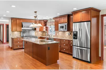 86 Mowry St, Mendon, MA 01756 - Photo 6