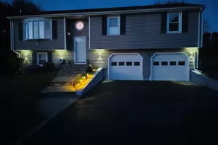 166 Mohawk Dr, Seekonk, MA 02771 - Photo 2