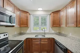 20 Duluth St, Worcester, MA 01604 - Photo 16