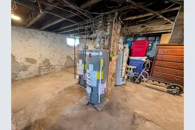 131 Thomas St, Fall River, MA 02723 - Photo 32