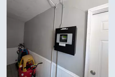 131 Thomas St, Fall River, MA 02723 - Photo 10