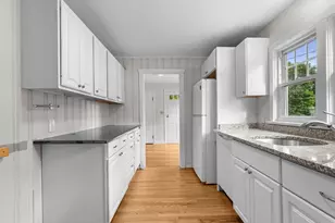 172 Crescent St, Shrewsbury, MA 01545 - Photo 6