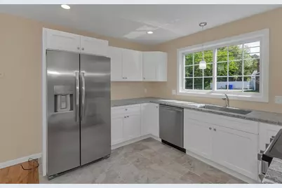 63 Hope St, Springfield, MA 01119 - Photo 2