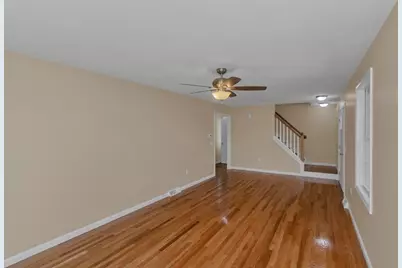 63 Hope St, Springfield, MA 01119 - Photo 10