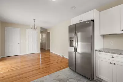 63 Hope St, Springfield, MA 01119 - Photo 8